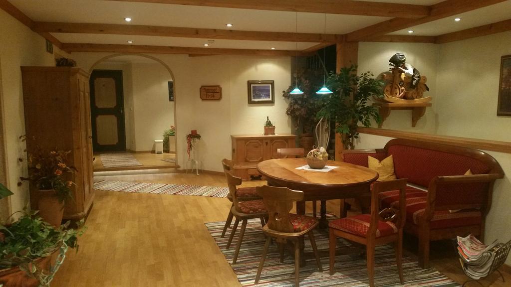 Gasthof - Restaurant Loecker Радщат Екстериор снимка