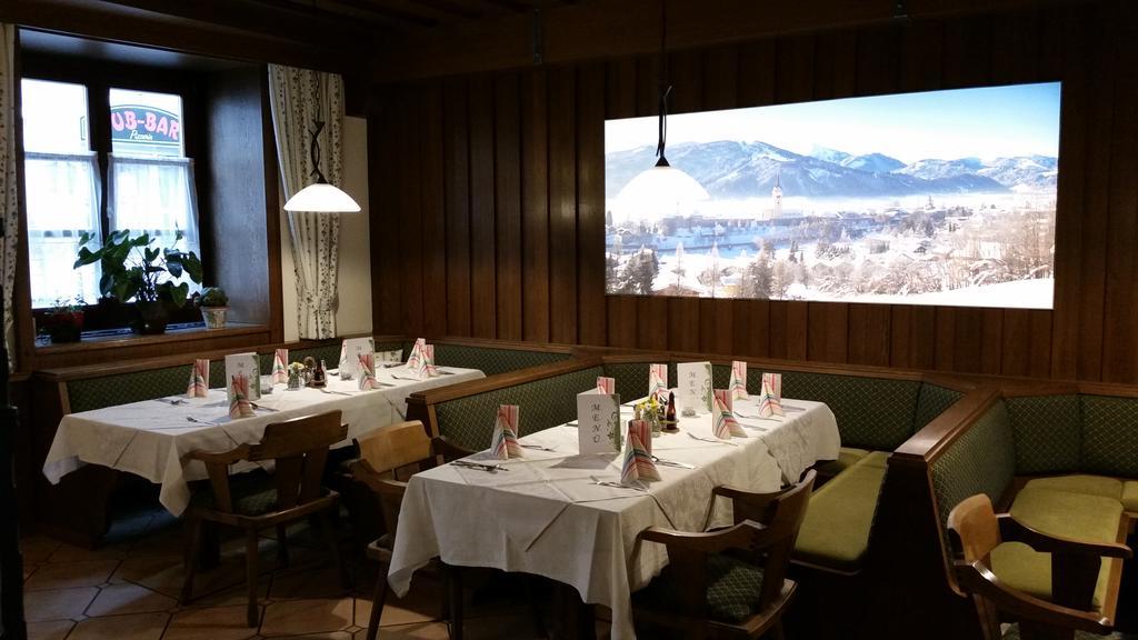 Gasthof - Restaurant Loecker Радщат Екстериор снимка