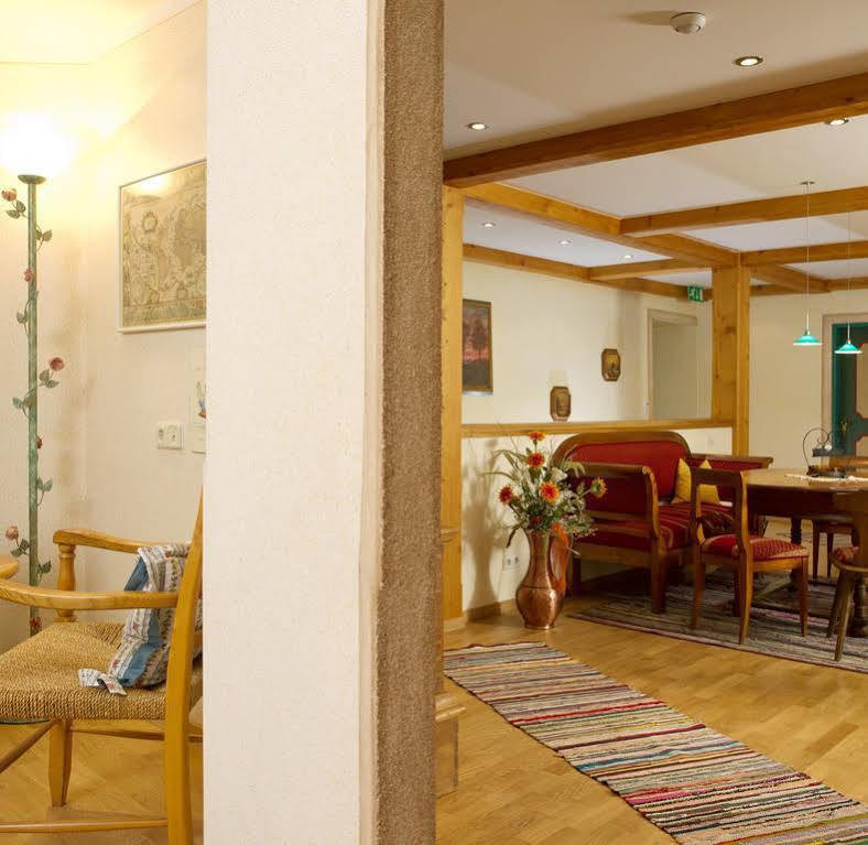 Gasthof - Restaurant Loecker Радщат Екстериор снимка