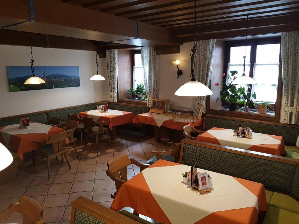 Gasthof - Restaurant Loecker Радщат Екстериор снимка