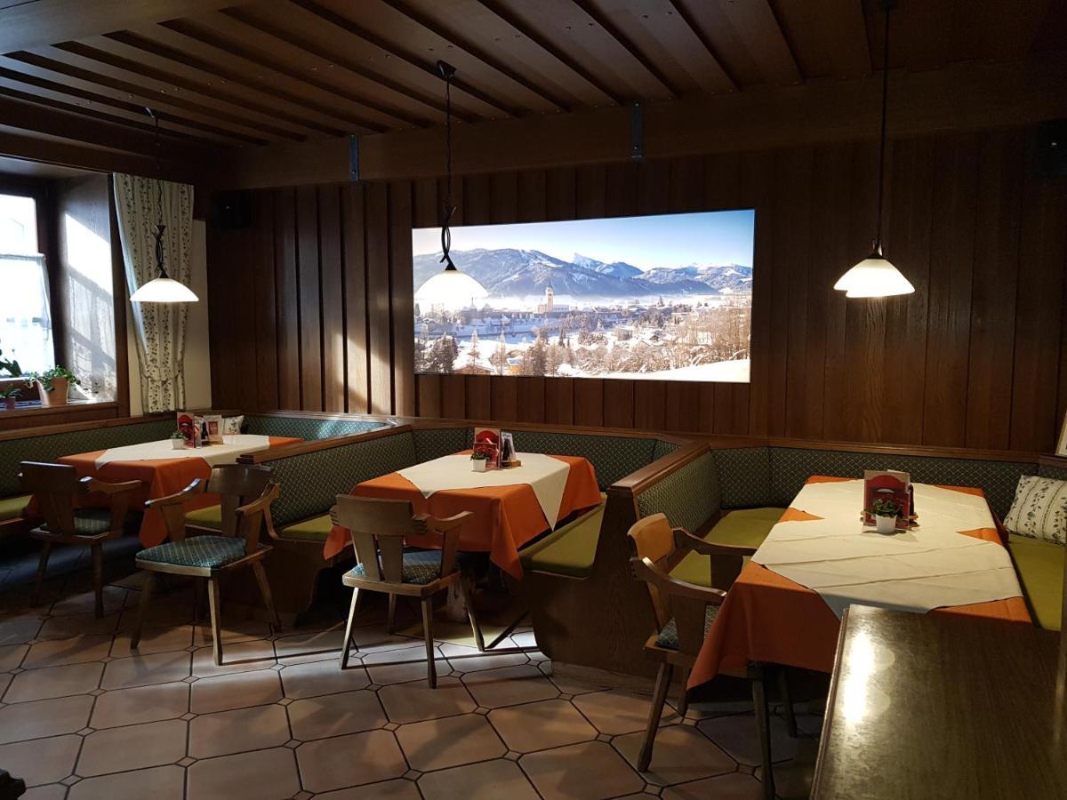 Gasthof - Restaurant Loecker Радщат Екстериор снимка